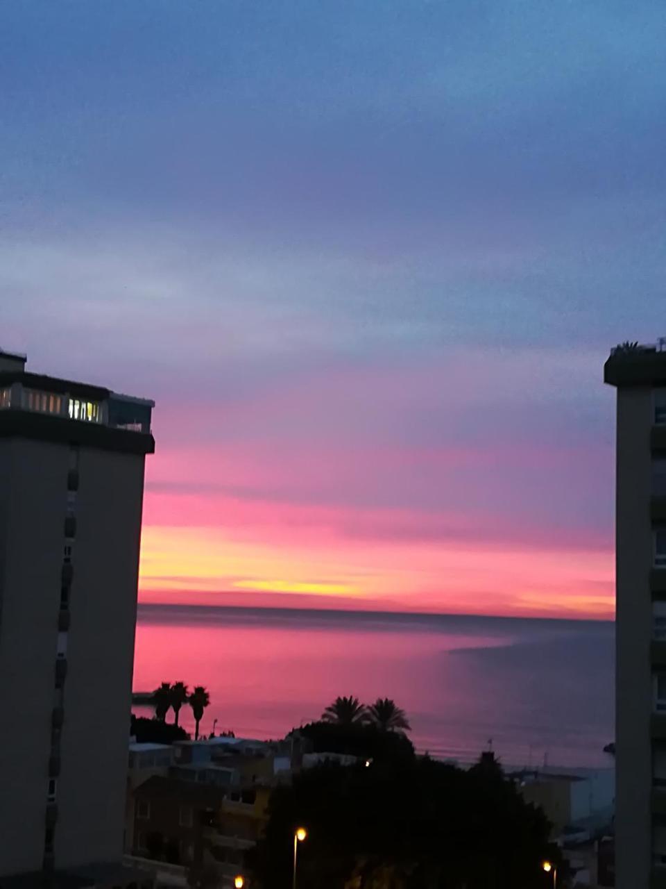 Habitaciones Frente A La Playa Malaga Exterior photo